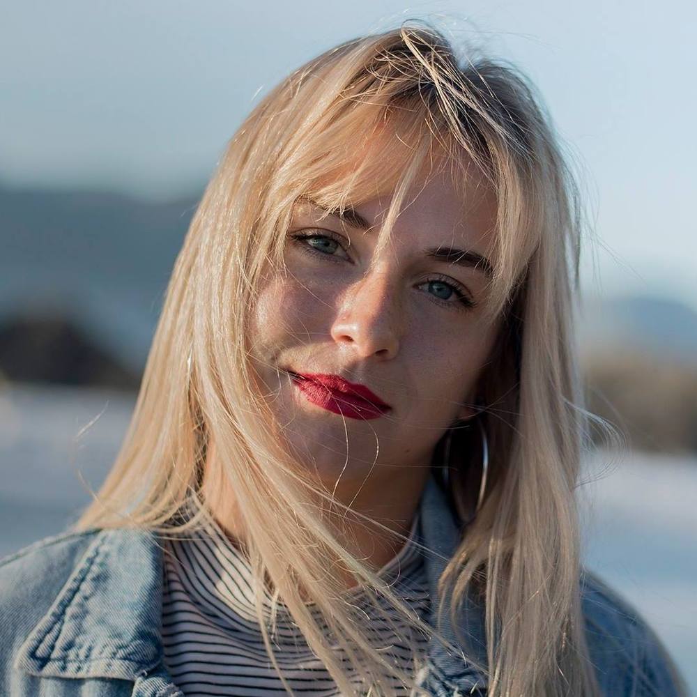 Meet your Posher, Rebecca